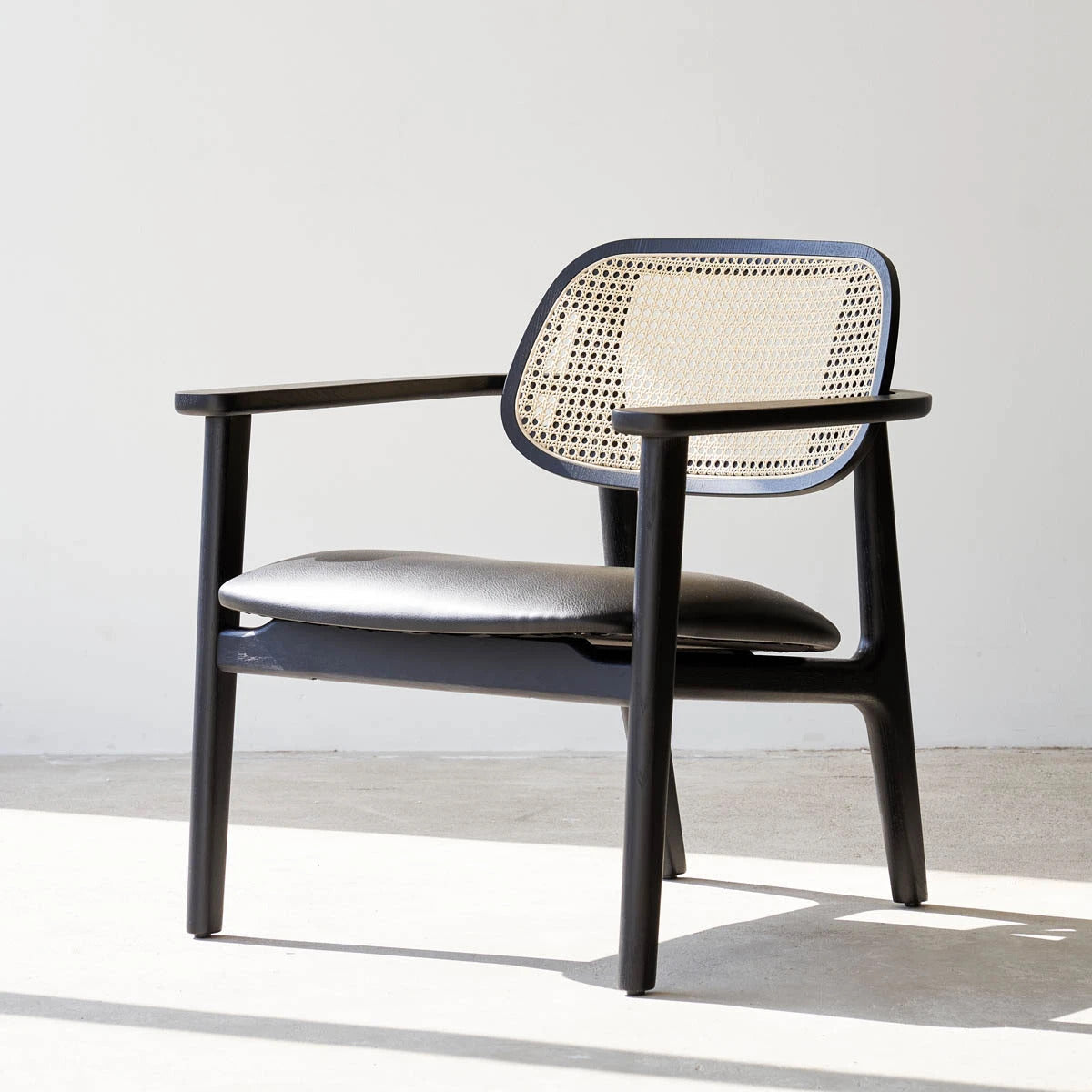 Titus Lounge Chair