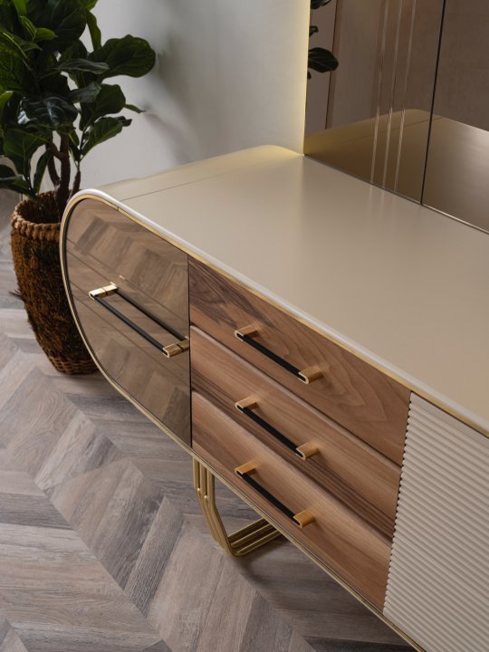 Mirror Frame Console